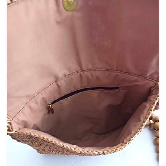 FILO Woven Straw Crossbody Flap Front Round Natural Wood Bead Strap - Picture 6 of 8